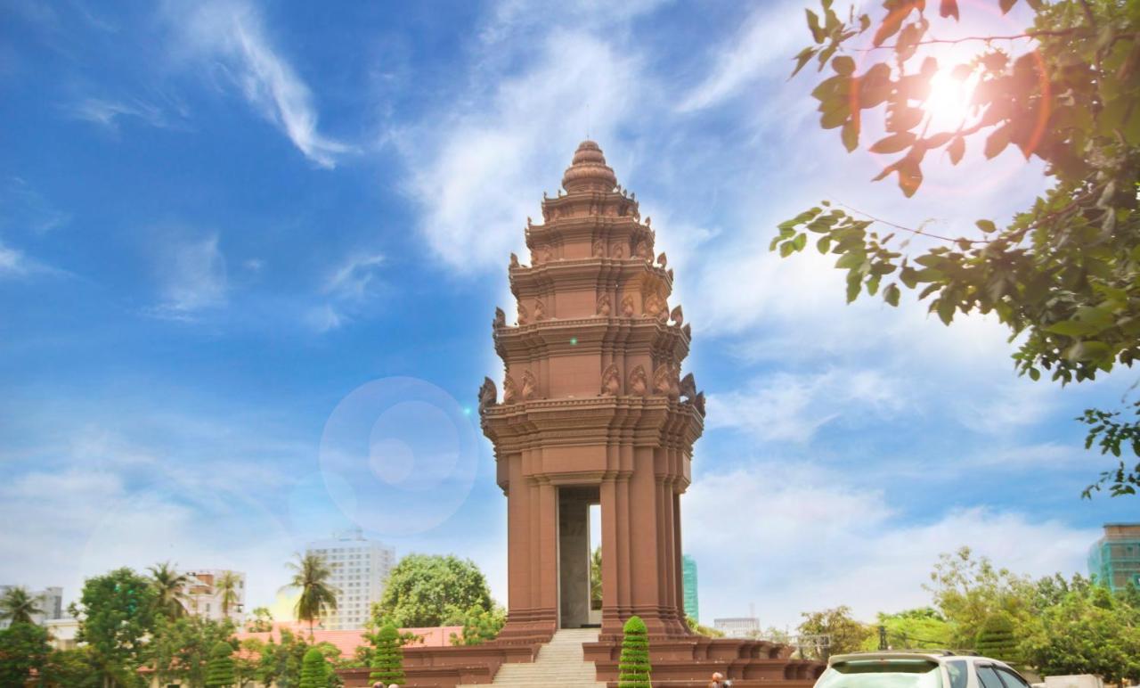 The Snowbell Hotel Phnom Penh Exteriör bild