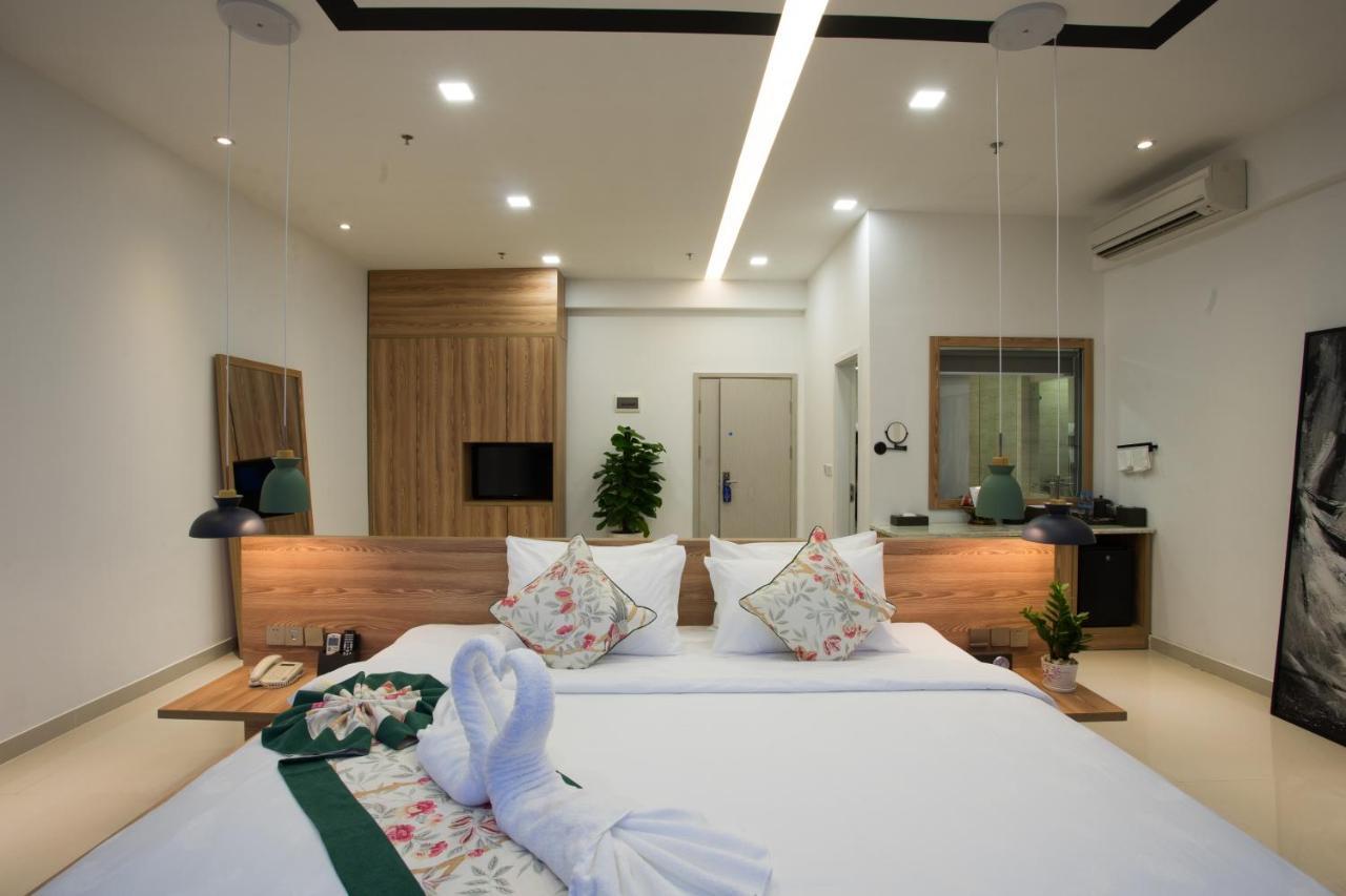 The Snowbell Hotel Phnom Penh Exteriör bild